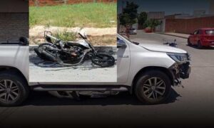 VÍDEO: Motocicleta explode após colidir com caminhonete na regiao. Bombeiros controlaram as chamas. Assista