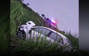 Urgente: Carro com conquistenses sai da pista na BA-263 perto de Itambé. Ocupantes foram socorridos