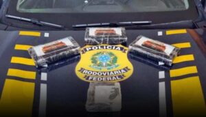 Conquista: Polícia Rodoviária Federal apreende 4kg de cocaína com passageira de ônibus, na BR-116