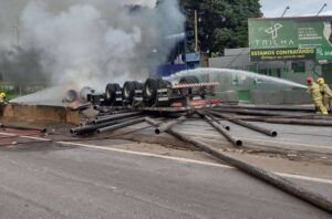 VÍDEO: Caminhoneiro morre carbonizado em acidente perto de BH. Vítima seria de Vitória da Conquista