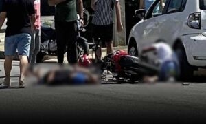 Atenção: Ocupantes de motocicleta ficam feridos após colisão com carro de passeio nesta manhã, em Conquista