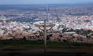 Verão na Suíça Baiana? Marcando 15,6°C, Vitória da Conquista surpreende e se torna a 6ª cidade mais “fria” do Brasil