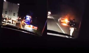 Atenção: Vídeo mostra carro pegando fogo nesta noite na BR-116, região de Vitória da Conquista. Assista