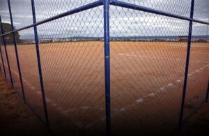Prefeitura de Vitória da Conquista entrega campo revitalizado no bairro Nossa Senhora Aparecida nesta sexta-feira