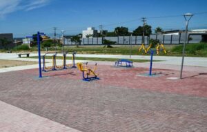 Prefeitura de Vitória da Conquista entrega praça revitalizada no loteamento Terras do Remanso nesta quinta-feira