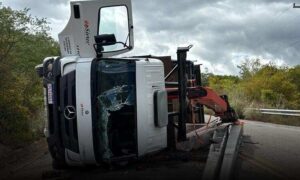 Região: Em menos de 24 horas, mais um grave acidente na Serra das Almas. Caminhão da Sirtec ficou sem freios
