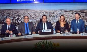 Câmara Municipal de Vitória da Conquista avalia proposta de lei que altera gestão de cargos e funções na PMVC