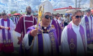 Atualizado o estado de saúde do arcebispo Dom Zanoni Castro, hospitalizado após passar mal durante cortejo neste domingo