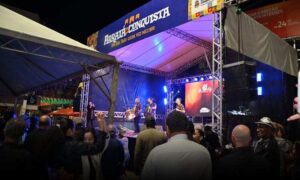 Arraiá da Conquista 2025: PMVC inicia inscrições para a seleção de artistas e intérpretes de Libras
