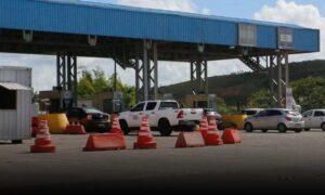 Atenção: Já está suspensa a cobrança nas praças de pedágio das rodovias BR-116 e BR-324, que voltam para o DNIT