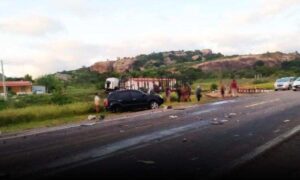 VÍDEO: Imagens mostram gravíssimo acidente com 8 veículos na rodovia BR-116. Pistas foram interditadas
