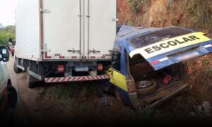 Sudoeste: Ocupantes de van escolar escapam de uma “quase” tragédia nesta tarde, entre Brumado e Caetité