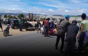 Região: Colisão entre carro e duas motocicletas deixou mãe e filha feridas, no início da tarde desta terça-feira