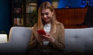 Pode colocar IPTV no celular? Entenda aqui!