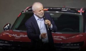 Lula: “Brasileiro não pode ficar dependendo de Bolsa Família eternamente”, diz presidente ao incentivar formação profissional