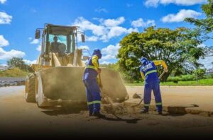 Conquista: PMVC realiza mutirão de limpeza, Operação Cata-Bagulho e poda de árvores em seis pontos da cidade