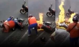 VÍDEO: Motoqueiro se desequilibra, cai e moto estacionada pega fogo, nesta manhã em avenida de Brumado
