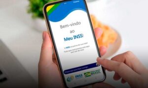 Fraude no INSS: Governo Federal usará aplicativo oficial para notificar ressarcimento. Saiba como baixar no seu celular