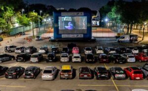 Cine Autorama: Exibição de filmes a céu aberto acontece no Estádio Lomanto Júnior, neste final de semana