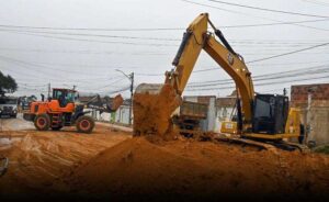 PMVC atua em diferentes frentes de trabalho em obra de recuperação da drenagem na Av. Francisco Sabino, no Vila América