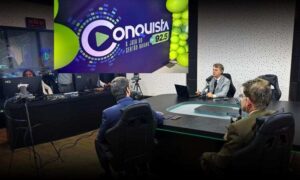FOTOS: Conquista FM 92,5 é oficialmente inaugurada com grande festa e presença de autoridades locais e estaduais