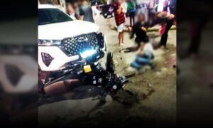 Atenção: Grave colisão entre carro e motocicleta foi registrado nesta noite no Alto Maron. SAMU atendeu condutor ferido