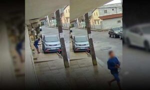 VÍDEO: Homem é filmado furtando carregador de carro elétrico em Vitória da Conquista, na manhã desta segunda-feira