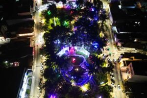 Natal Conquista de Luz 2025: PMVC leva cor, brilho e cultura à Praça Tancredo Neves na abertura dos festejos natalinos