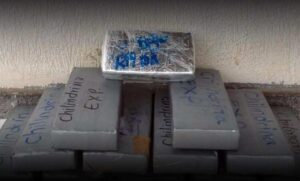 Conquista: PRE localiza carga de cocaína e crack durante fiscalização de ônibus na BA-263, saída pra Itambé