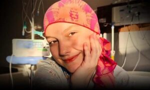 Tristeza: Faleceu aos 19 anos a influenciadora digital Isabel Veloso, famosa por sua luta contra câncer terminal