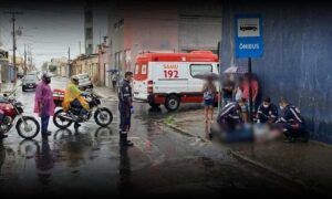 Tristeza: Idoso sofre mal súbito e morre nesta manhã em um ponto de ônibus no Ibirapuera, em Vitória da Conquista