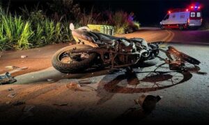 Tragédia na zona rural de Conquista: Colisão entre carro e moto termina em morte na estrada da Limeira