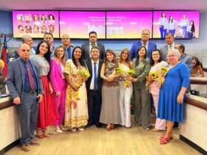Câmara de Vitória da Conquista homenageia ex-vereadoras e lideranças femininas em sessão do Dia Internacional da Mulher