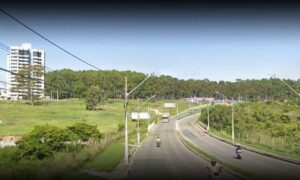 Tráfego volta a ser liberado na Avenida Luis Eduardo Magalhães, após análise estrutural da ponte sobre o Rio Verruga