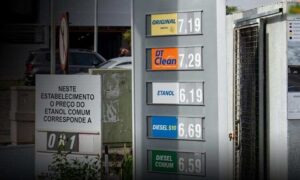 Atenção: Preço da gasolina já aumentou em Vitória da Conquista. Acelen está repassando o “custo Irã”