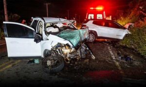 Trágico: Duas pessoas morreram em desastre nesta noite em rodovia da região. Sobreviventes foram hospitalizados
