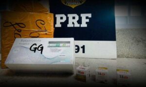 Conquista: Polícia Rodoviária Federal localiza e apreende medicação ilegal contra obesidade, dentro de ônibus