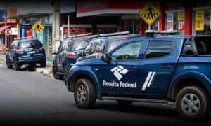 Atenção: Receita Federal realiza operação e autua estabelecimento na Estação Herzem Gusmão, centro de Conquista
