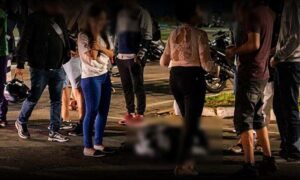 Conquista: Motoqueiro sofre lesões em grave acidente nesta noite na Avenida Brumado, e está fora de perigo