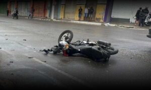 Urgente: Motociclista Jonas Pereira acaba de perder a vida ao colidir e ônibus, nesta manhã de quinta-feira
